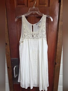 Purple Snow Cream Crochet Yoke Sleeveless Top